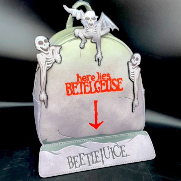 24HR DROP ⬇️ Loungefly Glow in the dark Beetlejuice backpack - Picture 1 of 4